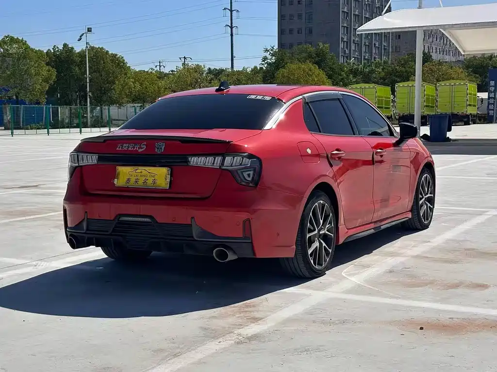 Lynk & Co 03 — миниатюра 7