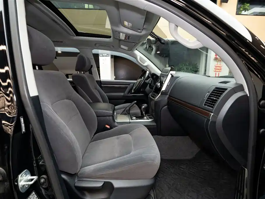 Toyota Land Cruiser 2019 4.0L GX-R
