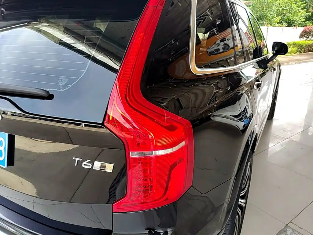Volvo XC90 — миниатюра 8