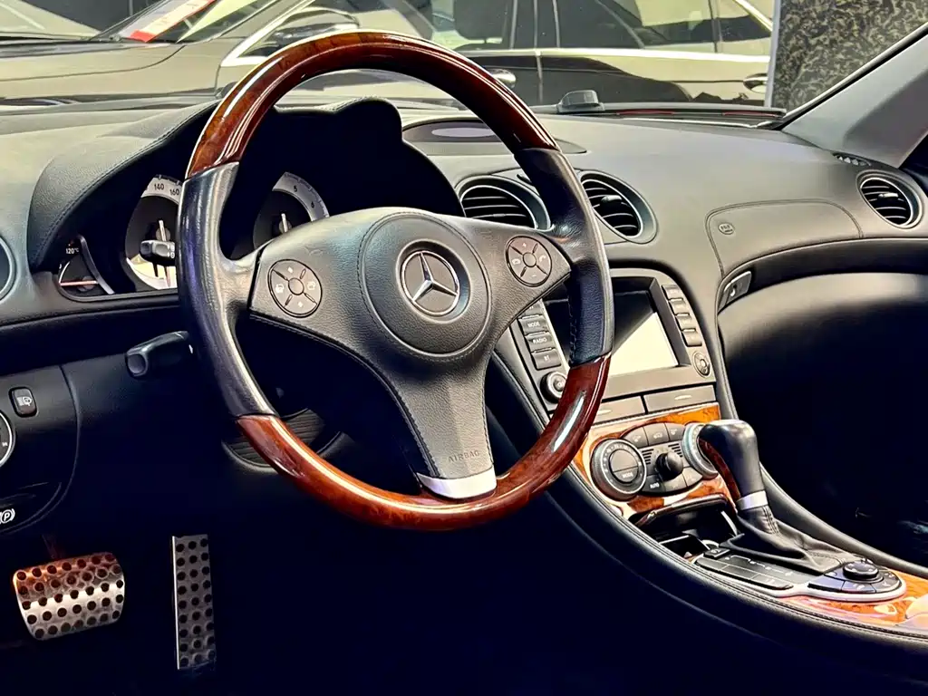 Mercedes-Benz SL-Class — миниатюра 17