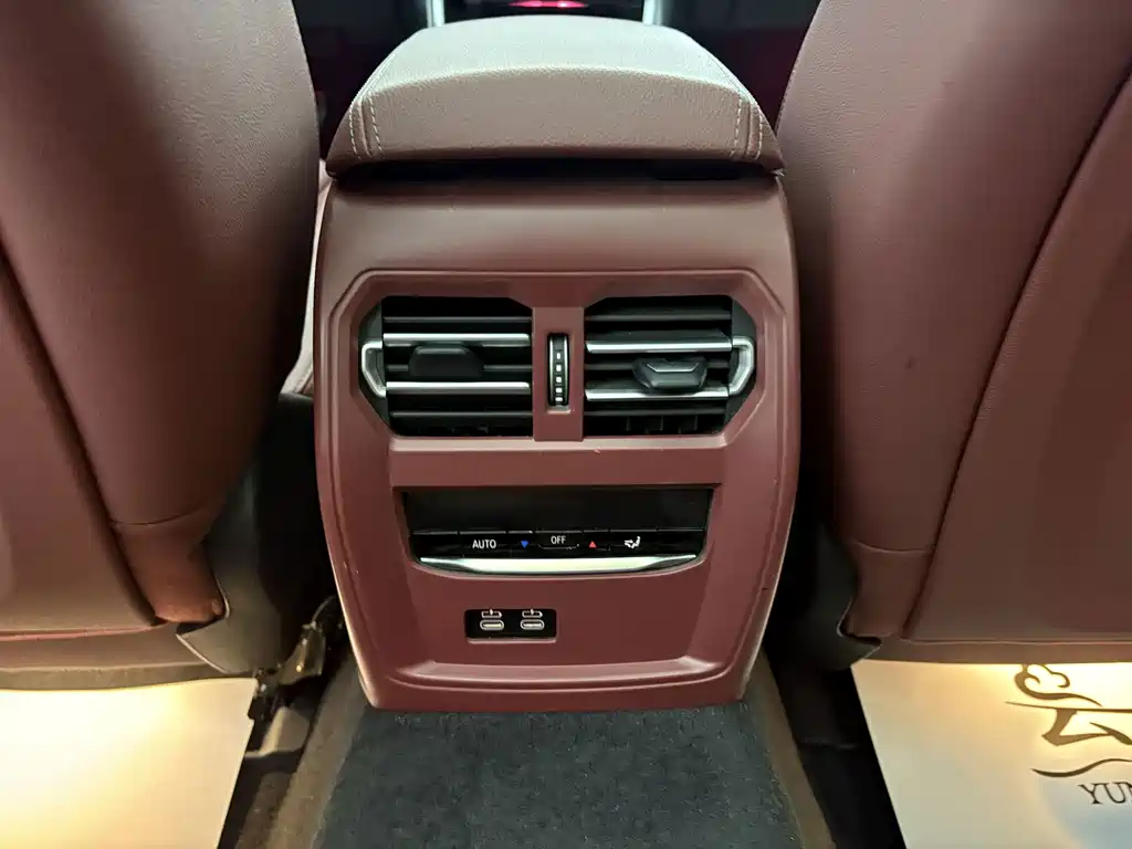 BMW i3 — миниатюра 12
