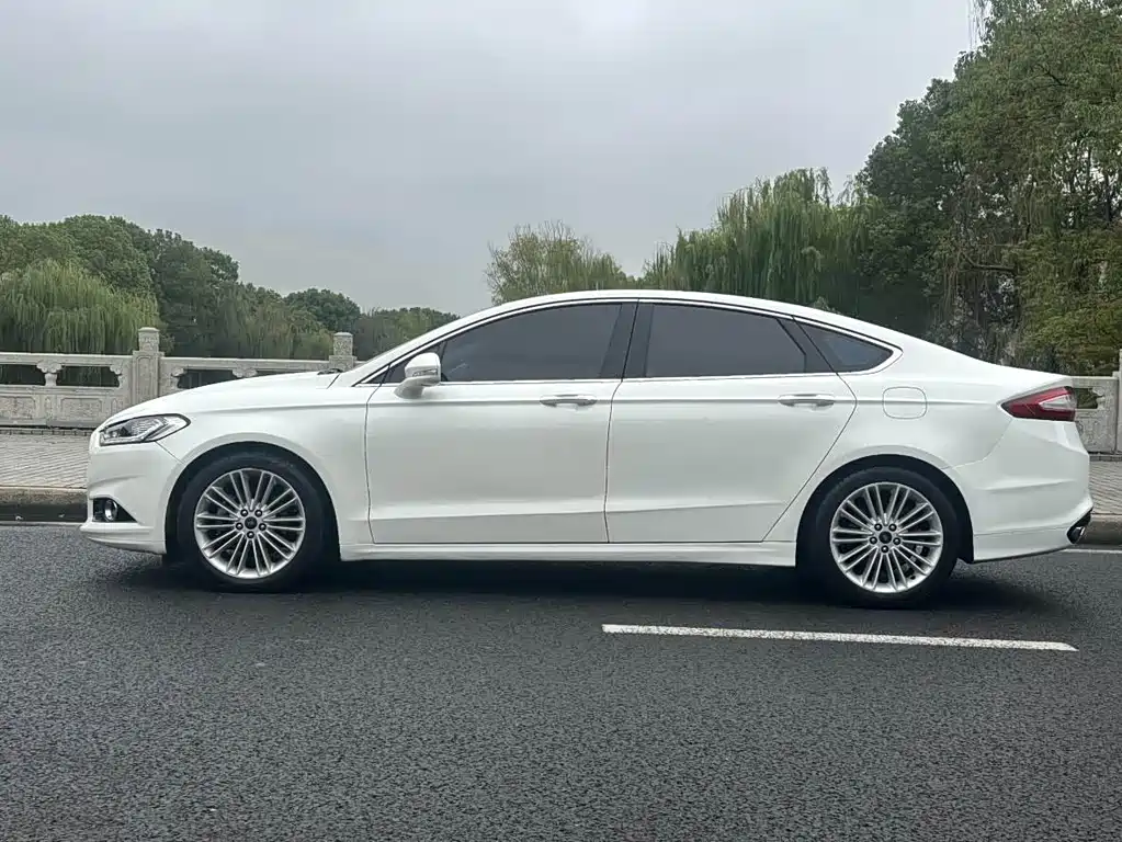 Ford Mondeo — миниатюра 4