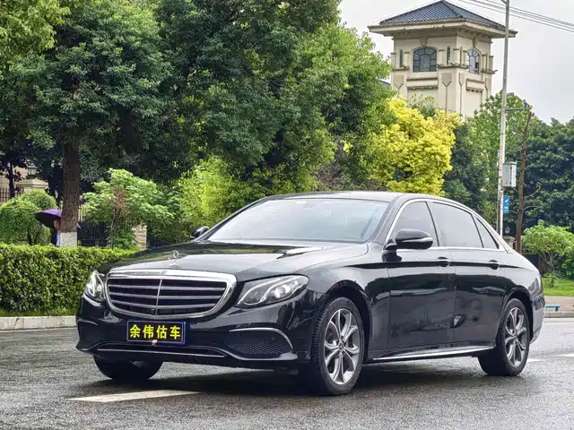 MERCEDES-BENZ E CLASS