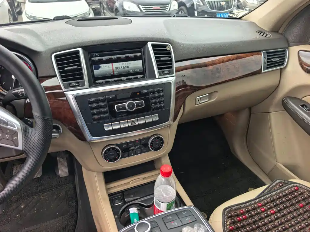 Mercedes-Benz M-Class — миниатюра 13
