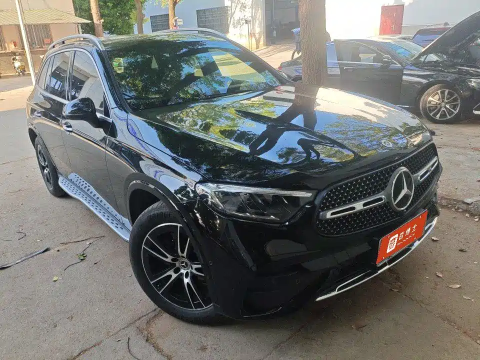 Mercedes-Benz GLC 2025