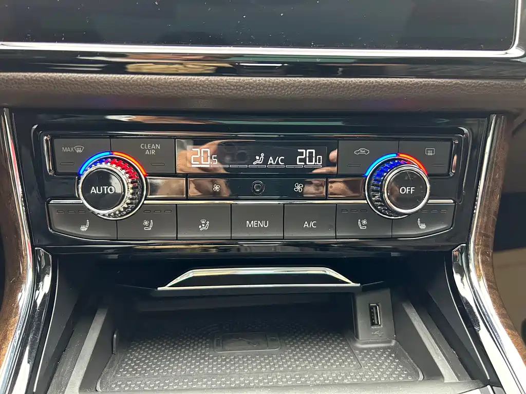 Volkswagen Phideon — миниатюра 13