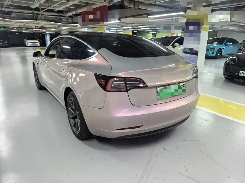 Tesla Model 3 — миниатюра 7
