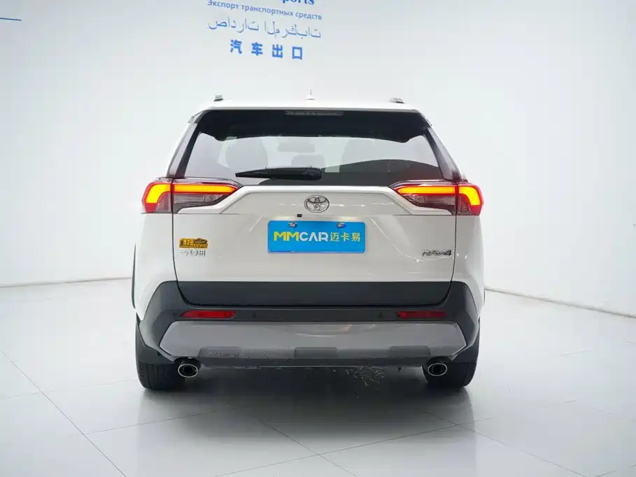 Toyota RAV4 — миниатюра 12