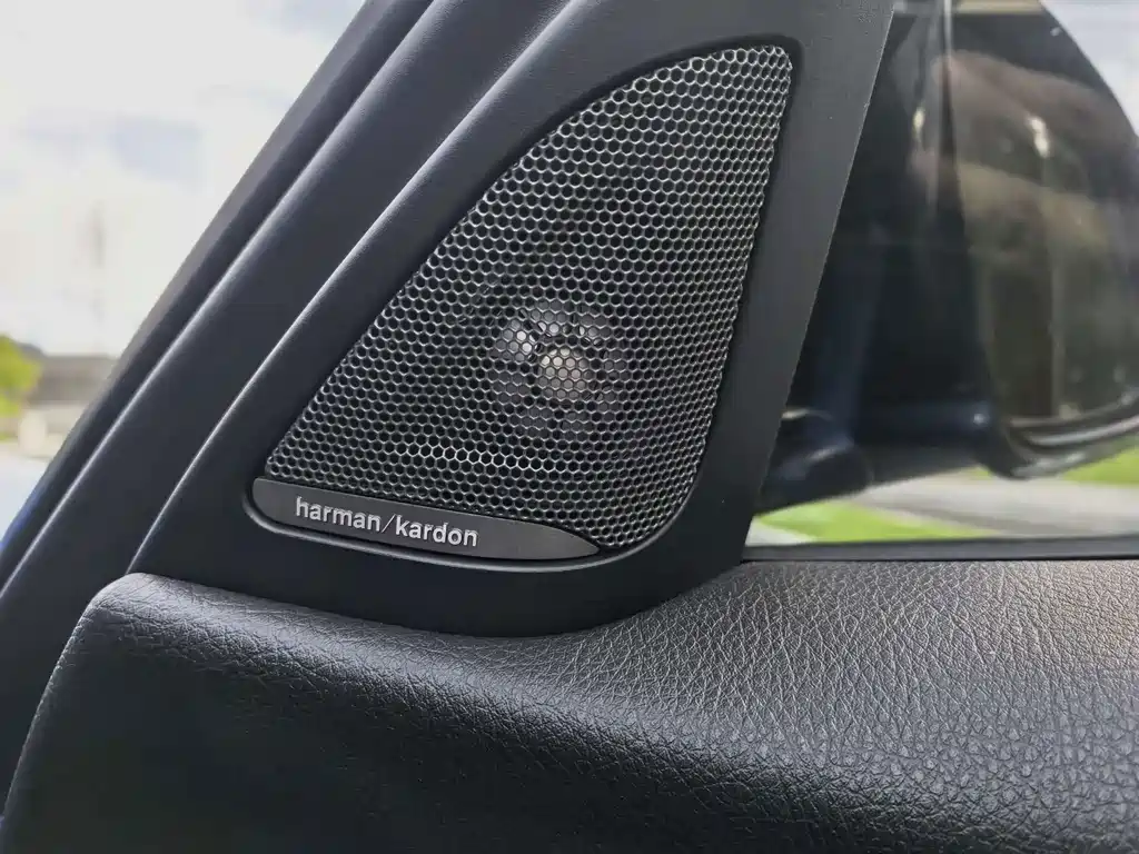 BMW 3 Series — миниатюра 10