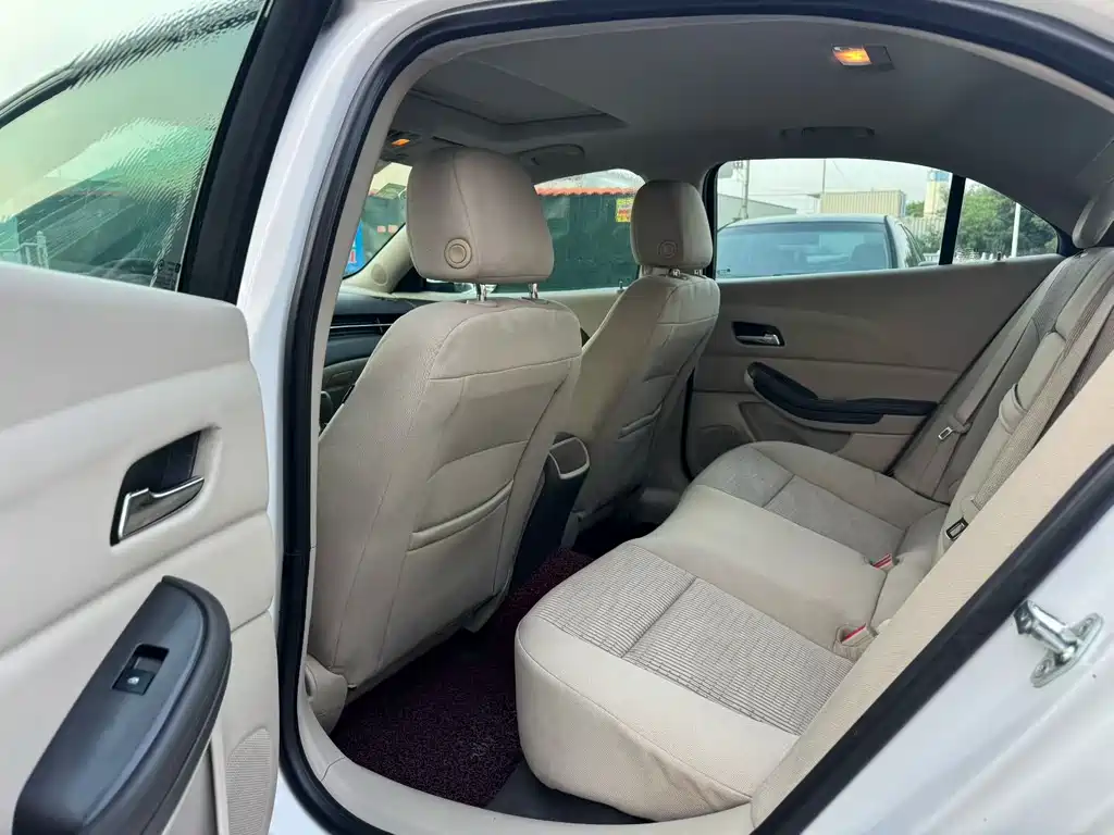 Chevrolet Malibu — миниатюра 6