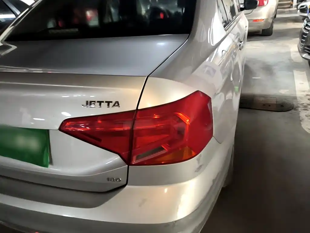 Volkswagen Jetta — миниатюра 8