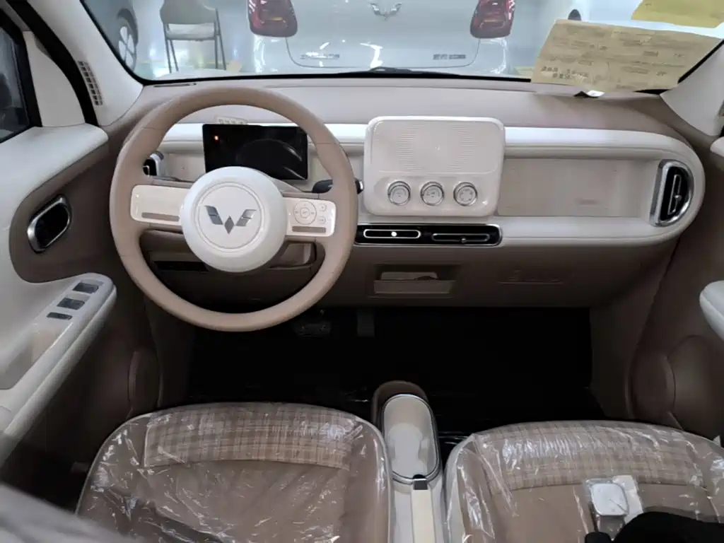 Wuling MINIEV — миниатюра 10