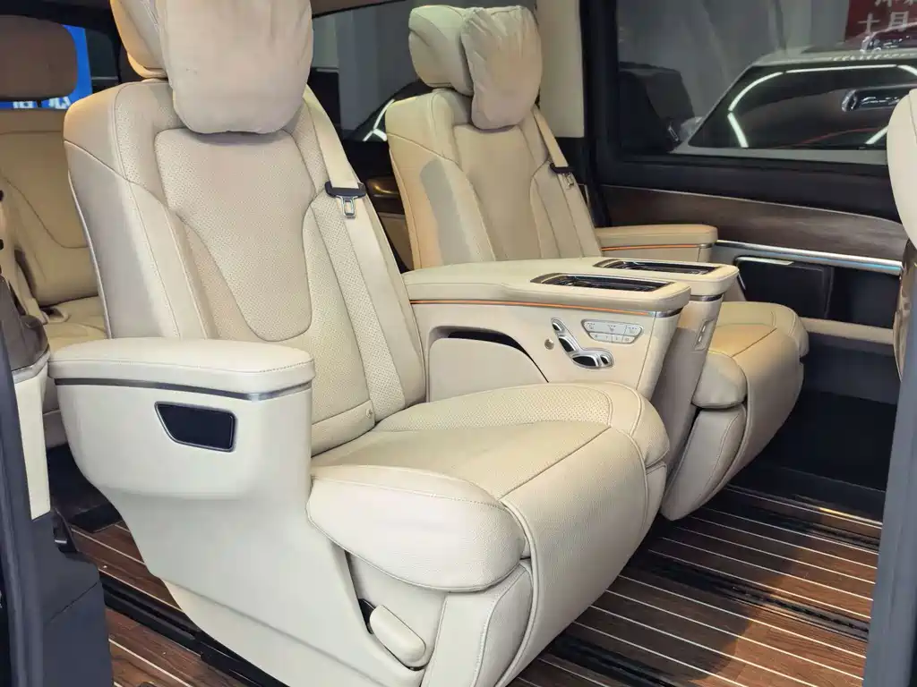 Mercedes-Benz V-Class — миниатюра 10