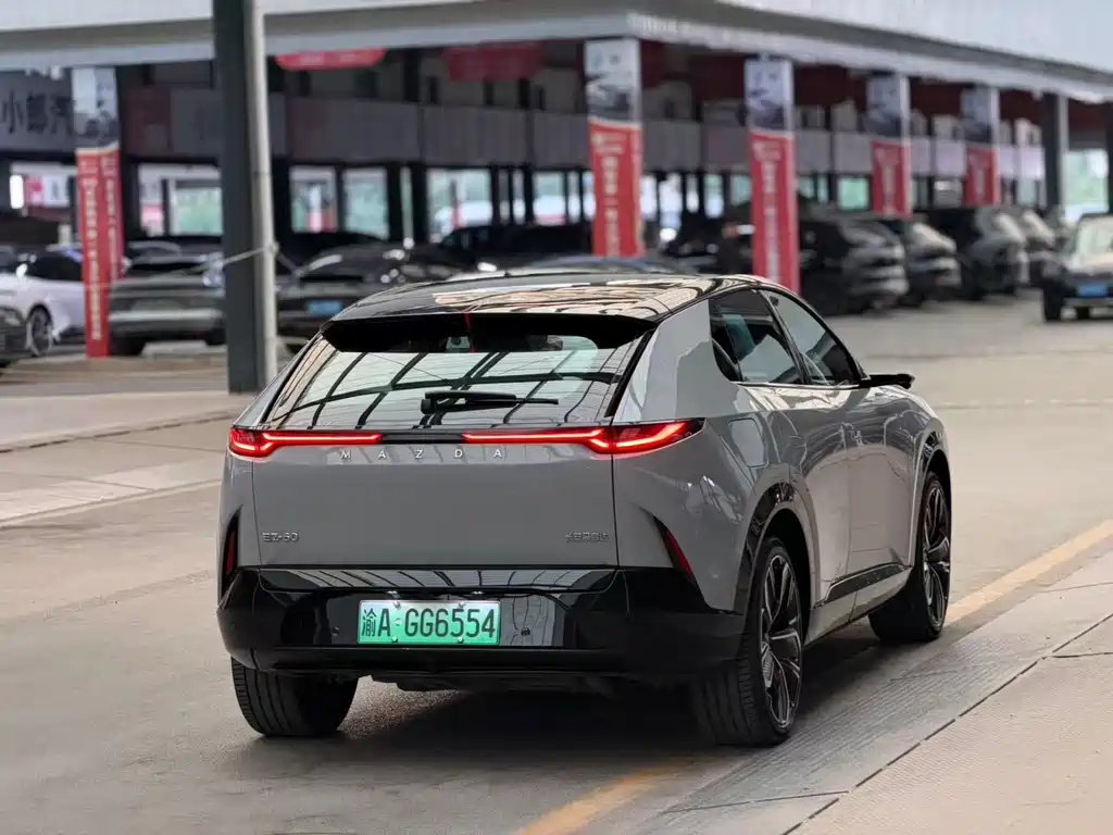Mazda EZ-60 — миниатюра 11