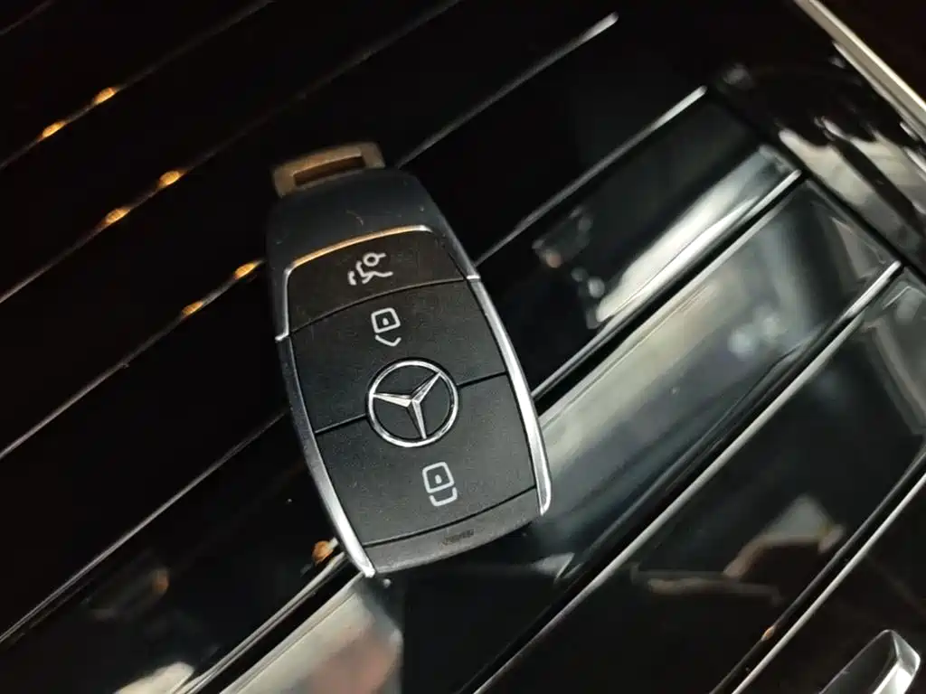 Mercedes-Benz GLB 2024 GLB 220