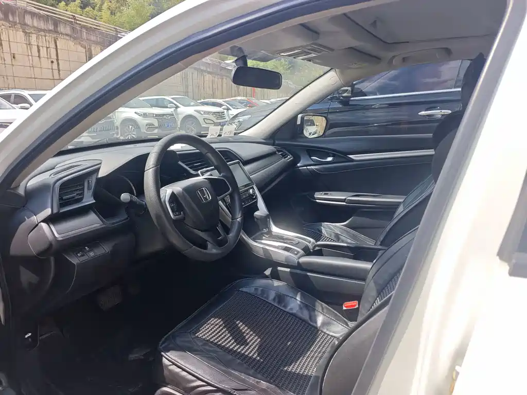 Honda Civic — миниатюра 10