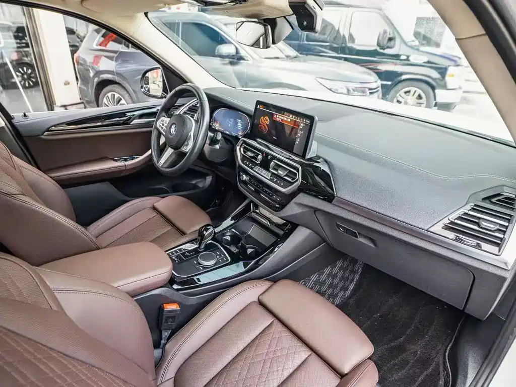 BMW X3 — миниатюра 9