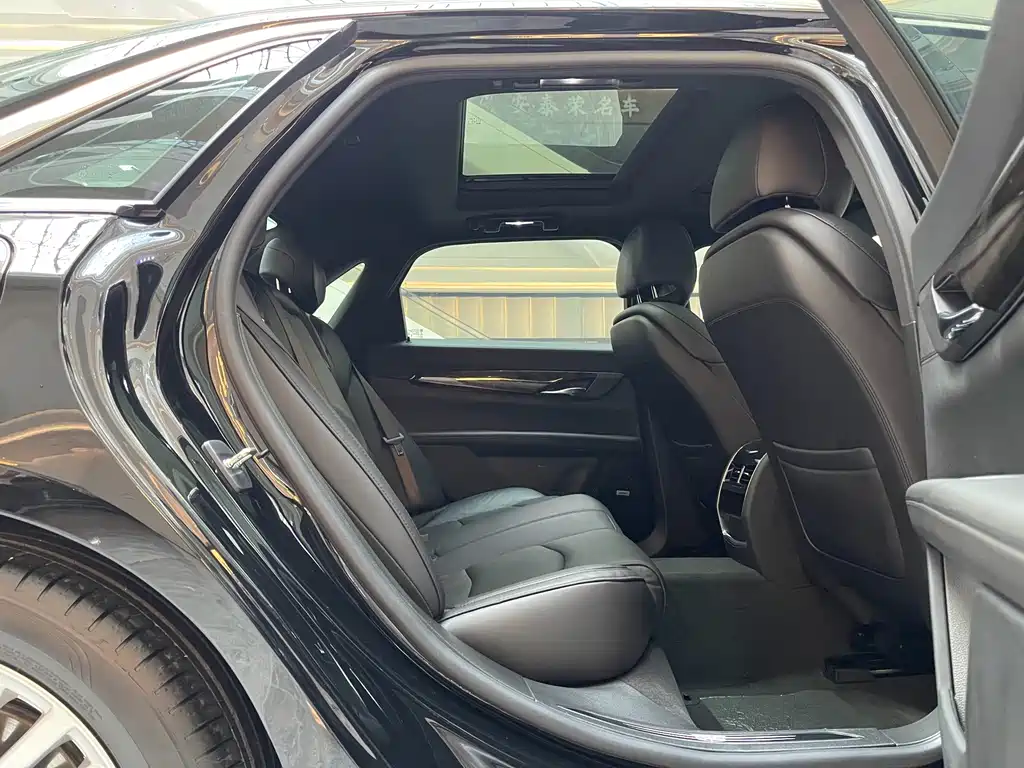 Cadillac CT6 — миниатюра 13