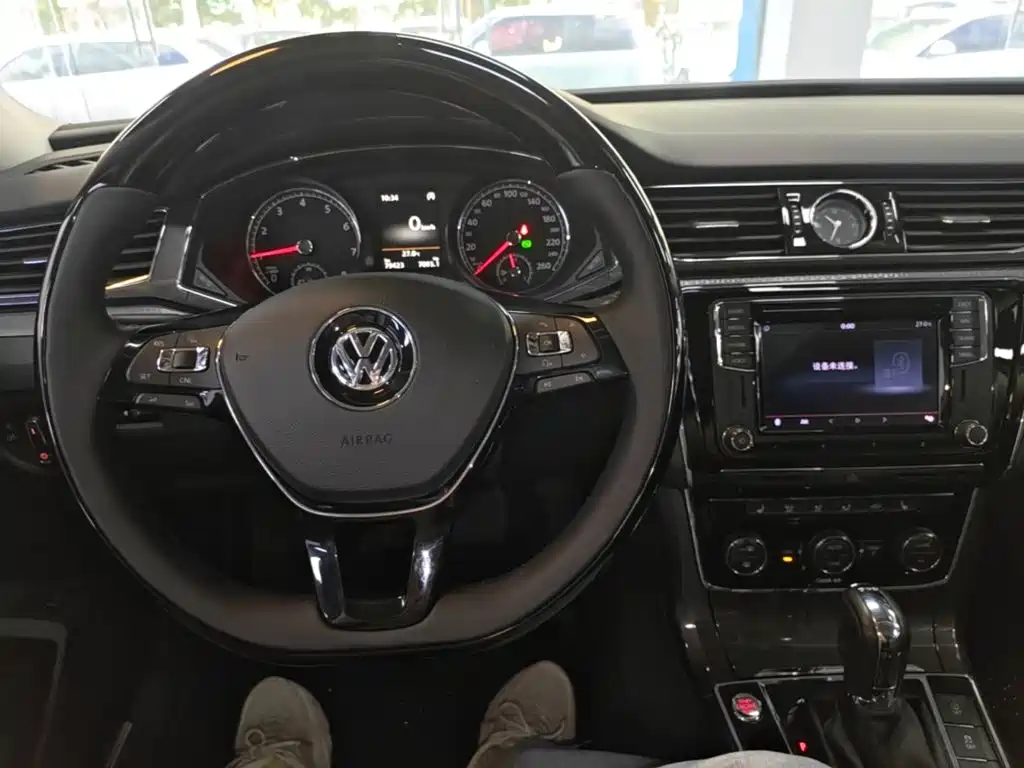 Volkswagen Passat — миниатюра 10