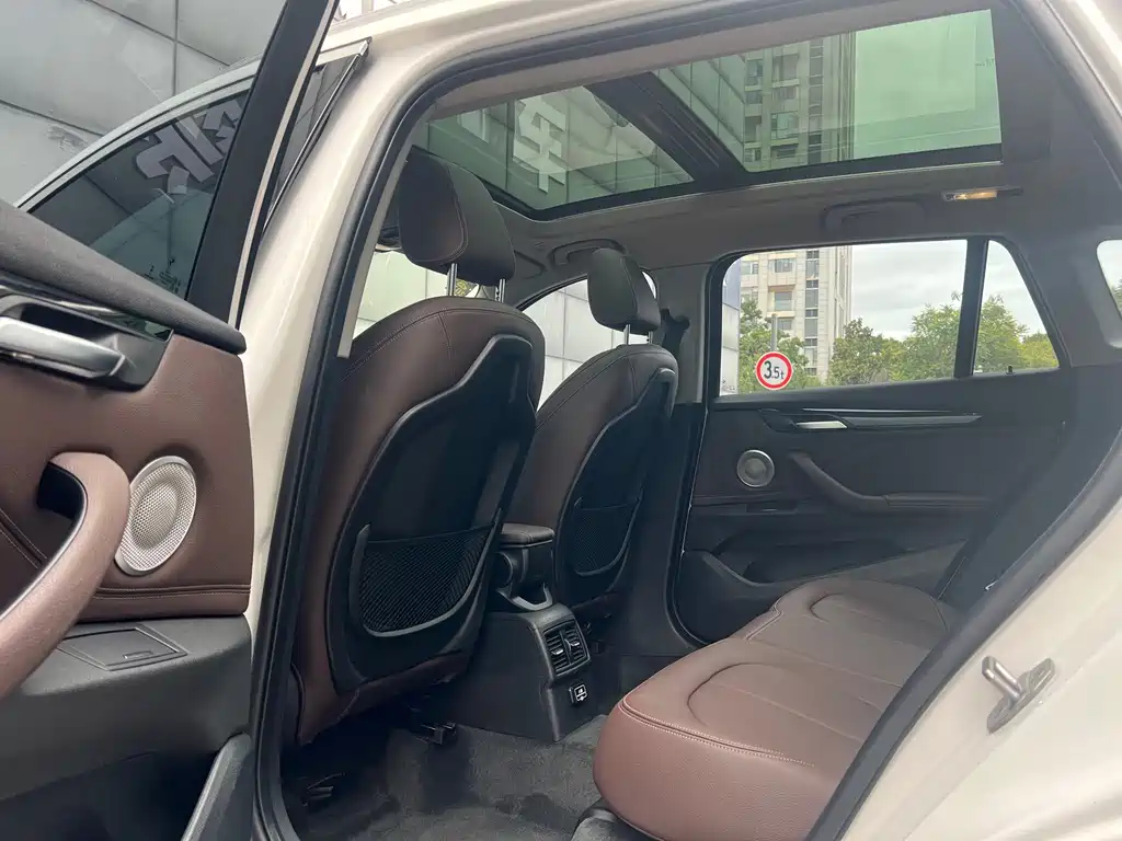 BMW X1 — миниатюра 6