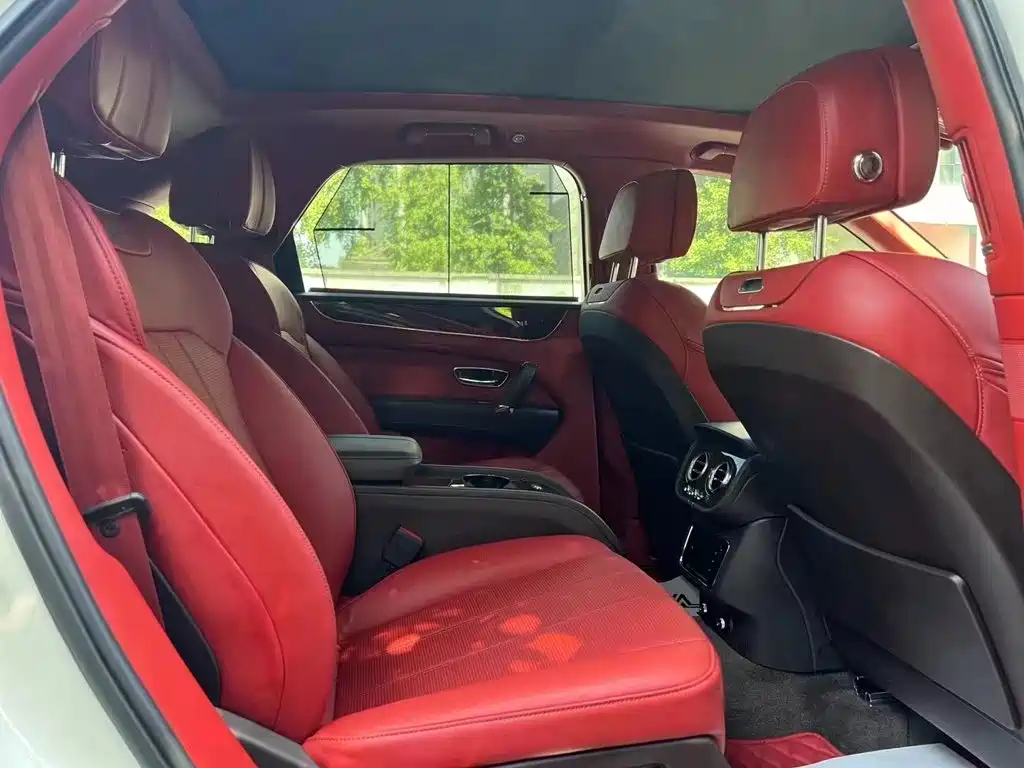 Bentley Bentayga 2018 4.0T V8