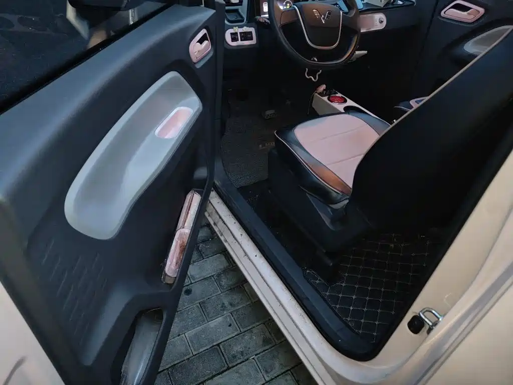 Wuling MINIEV — миниатюра 13