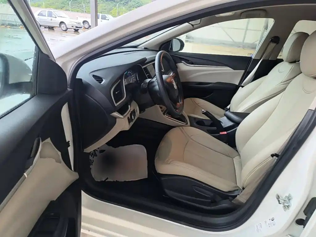 Buick Excelle — миниатюра 16