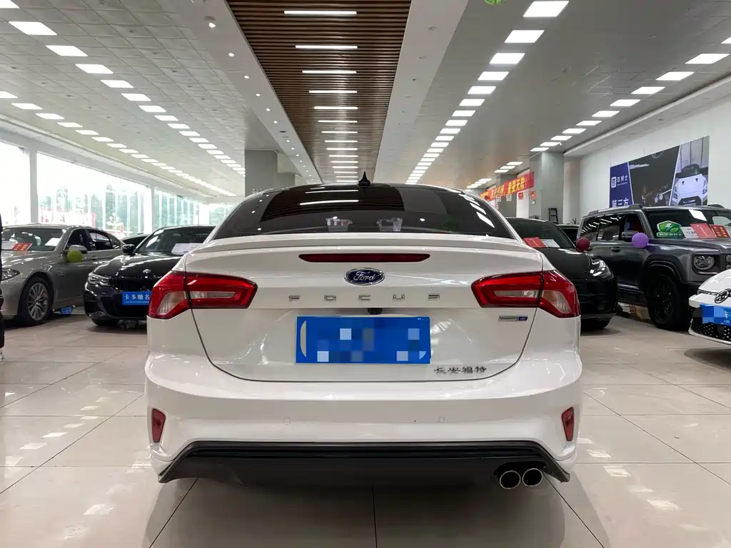 Ford Focus — миниатюра 11