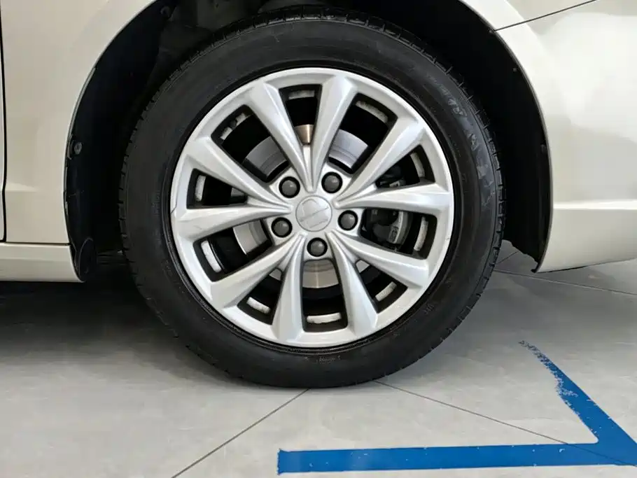 Roewe i5 2020 1.5L MT 4G