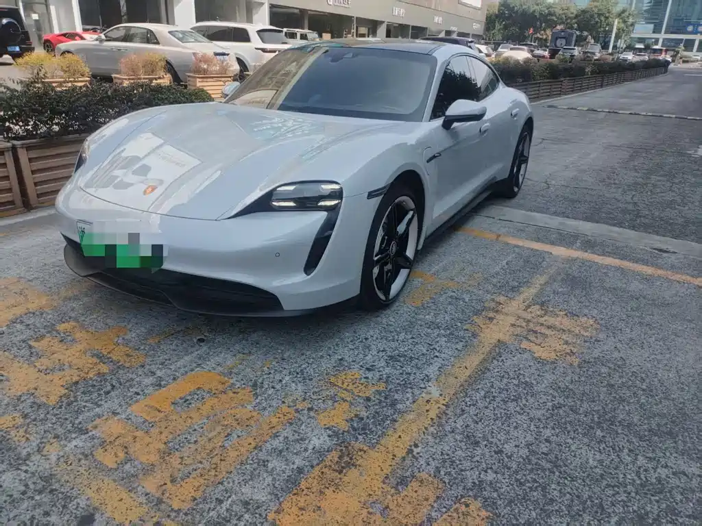 Porsche Taycan