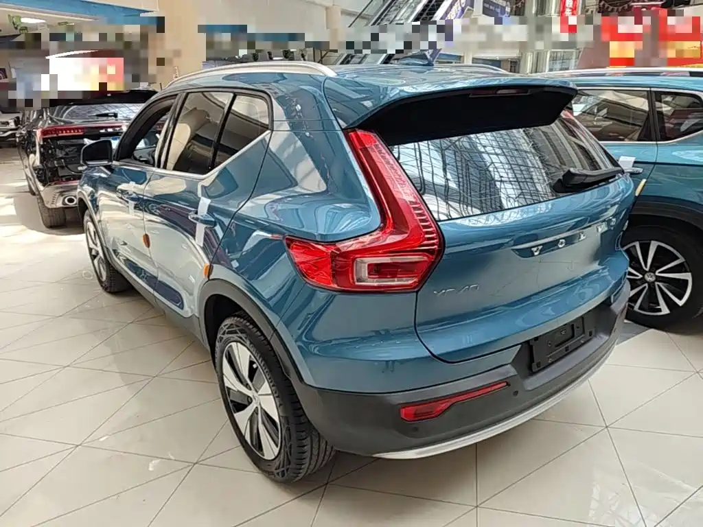 Volvo XC40 — миниатюра 5