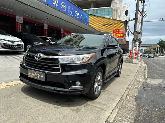 TOYOTA HIGHLANDER 2017
