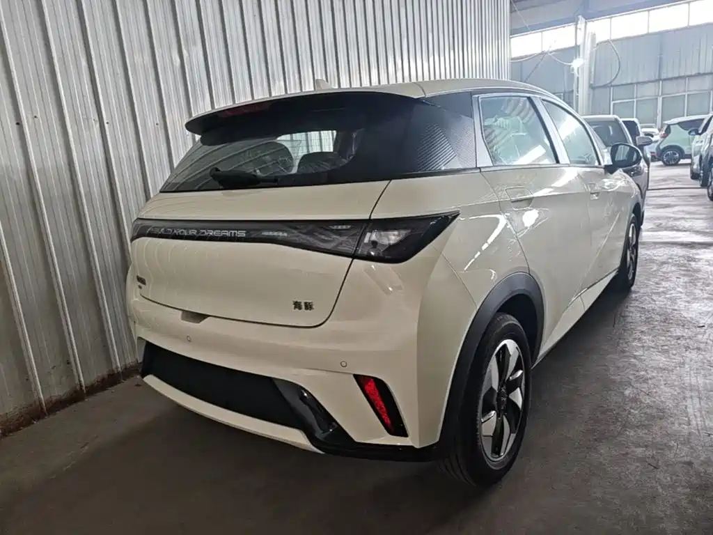 BYD Dolphin — миниатюра 7