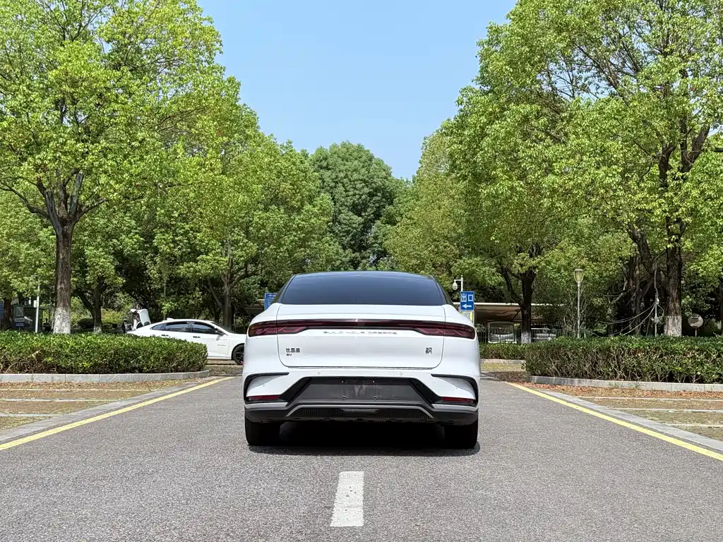 BYD Han — миниатюра 5