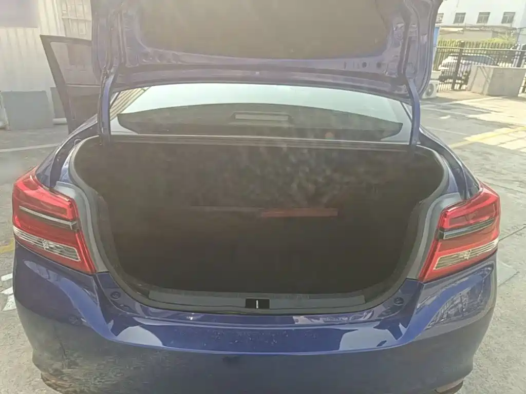 Toyota Yaris L — миниатюра 19