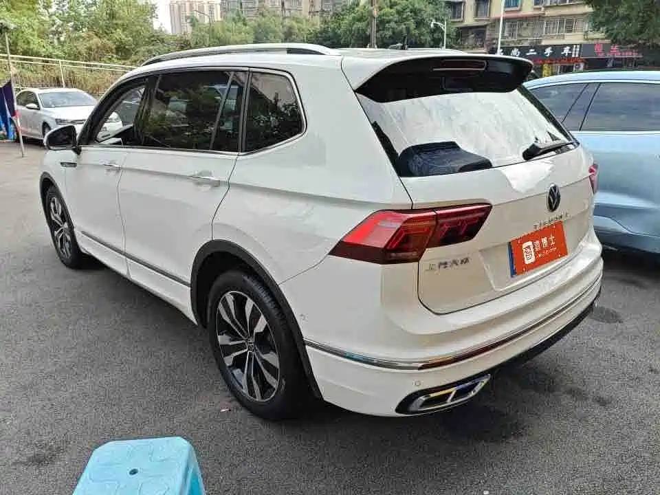 Volkswagen Tiguan L — миниатюра 7