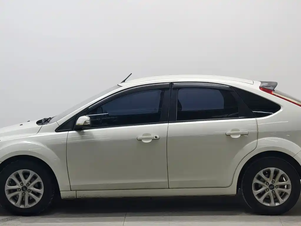 Ford Focus — миниатюра 7