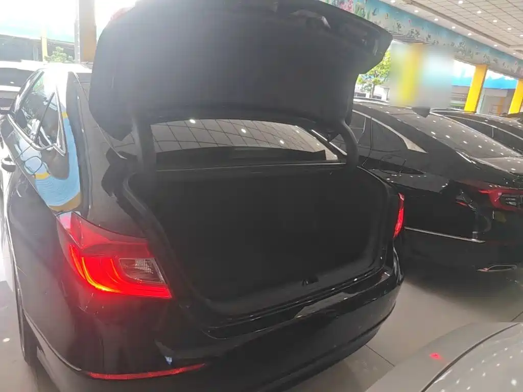 Honda Accord — миниатюра 19