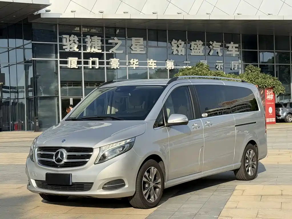Mercedes-Benz V-Class 2016 V 260 L Premium Extended Edition