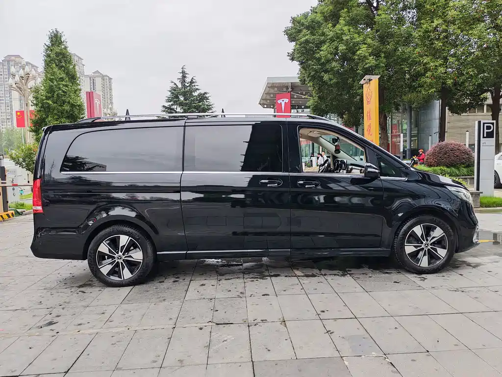 Mercedes-Benz V-Class — миниатюра 33