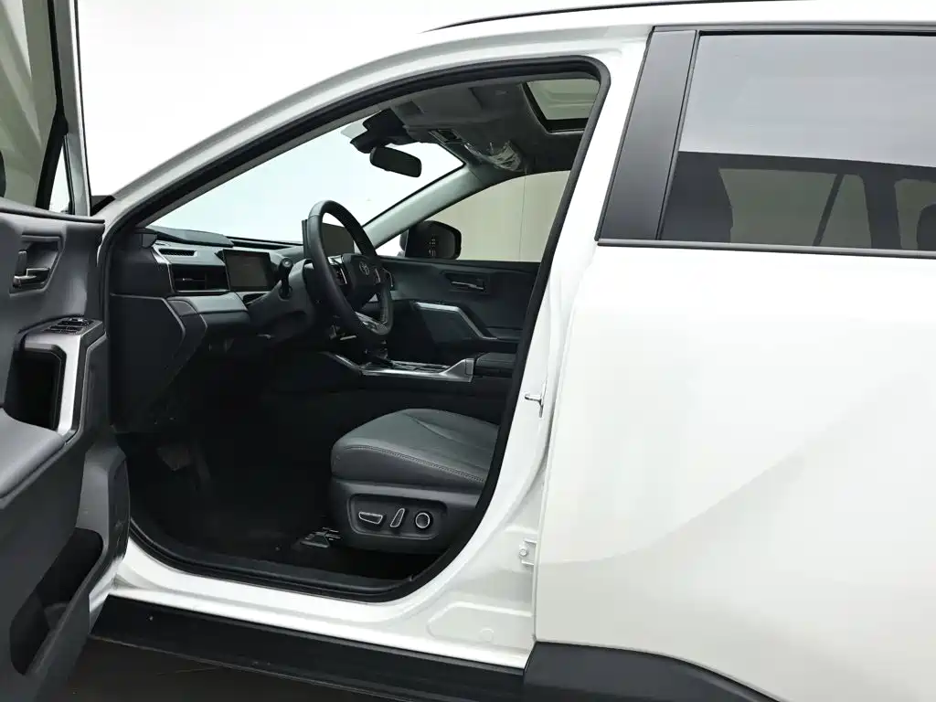 Toyota Wildlander — миниатюра 9