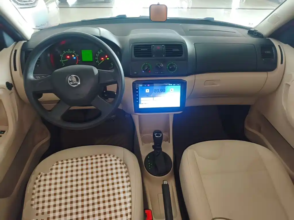 Skoda Fabia — миниатюра 10