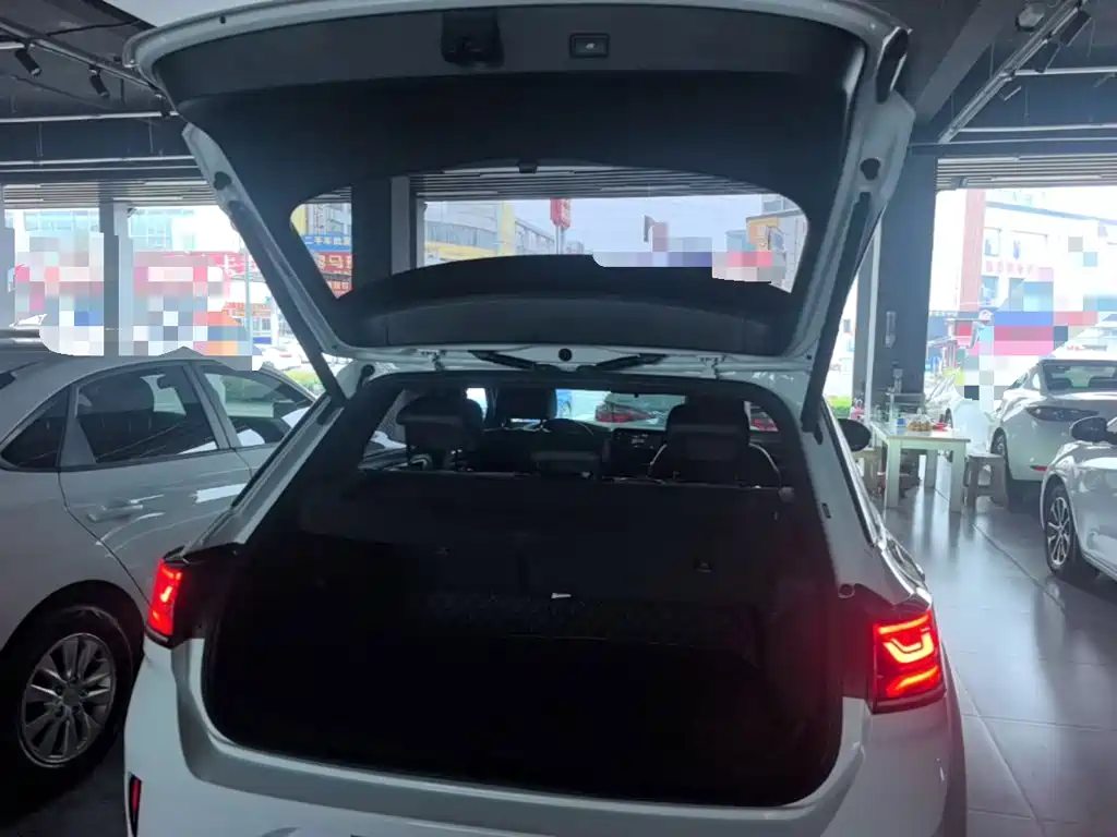 Volkswagen T-Roc — миниатюра 19