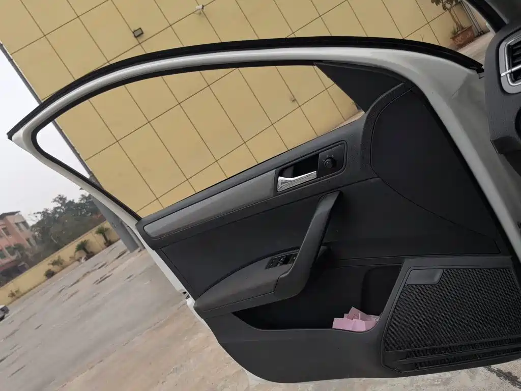 Volkswagen Santana — миниатюра 22