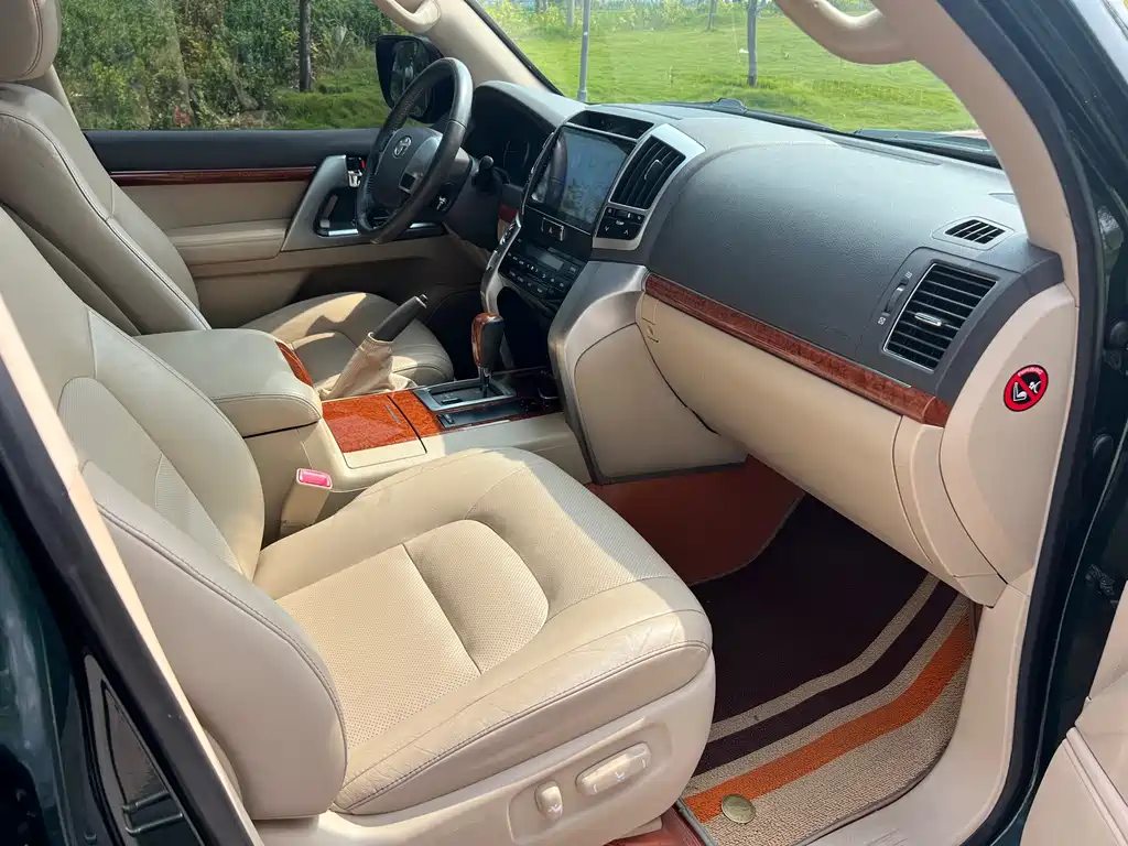 Toyota Land Cruiser — миниатюра 18