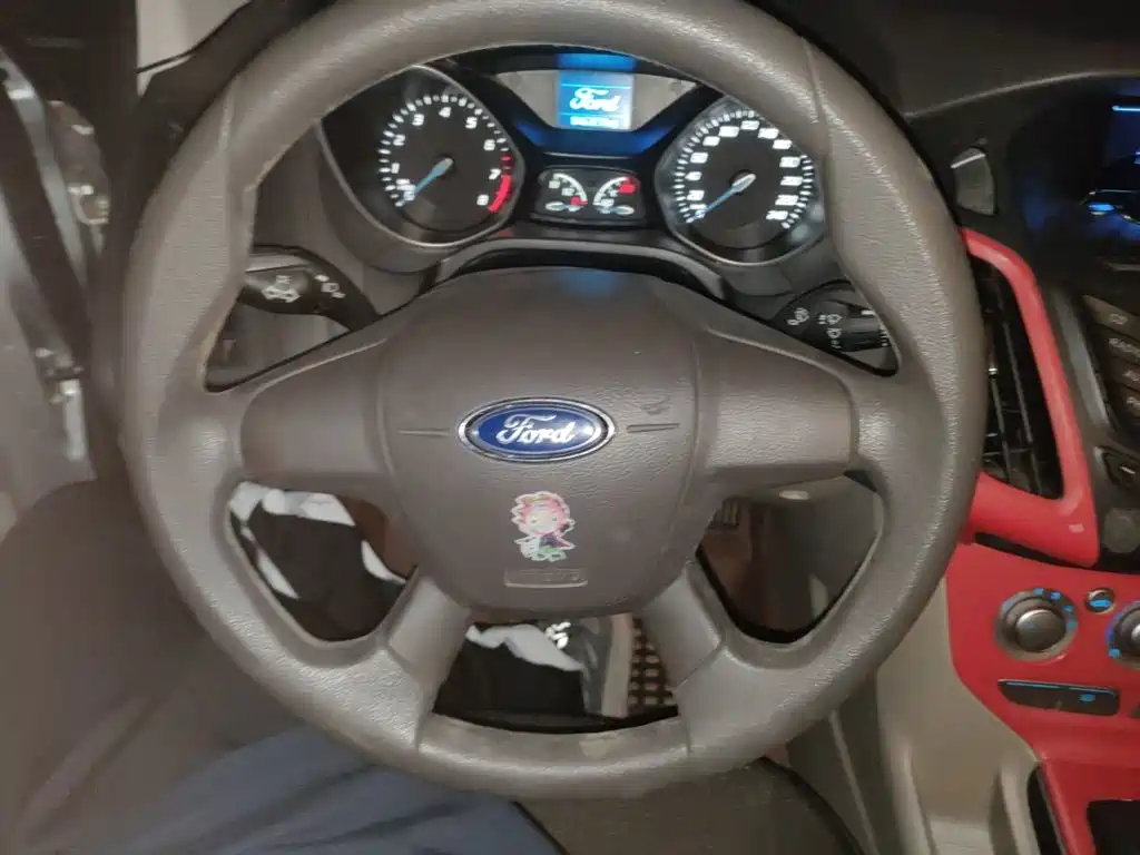Ford Focus — миниатюра 7