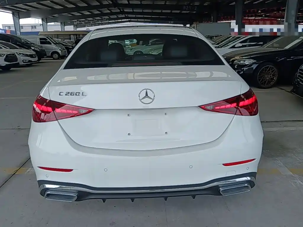 Mercedes-Benz C-Class — миниатюра 6