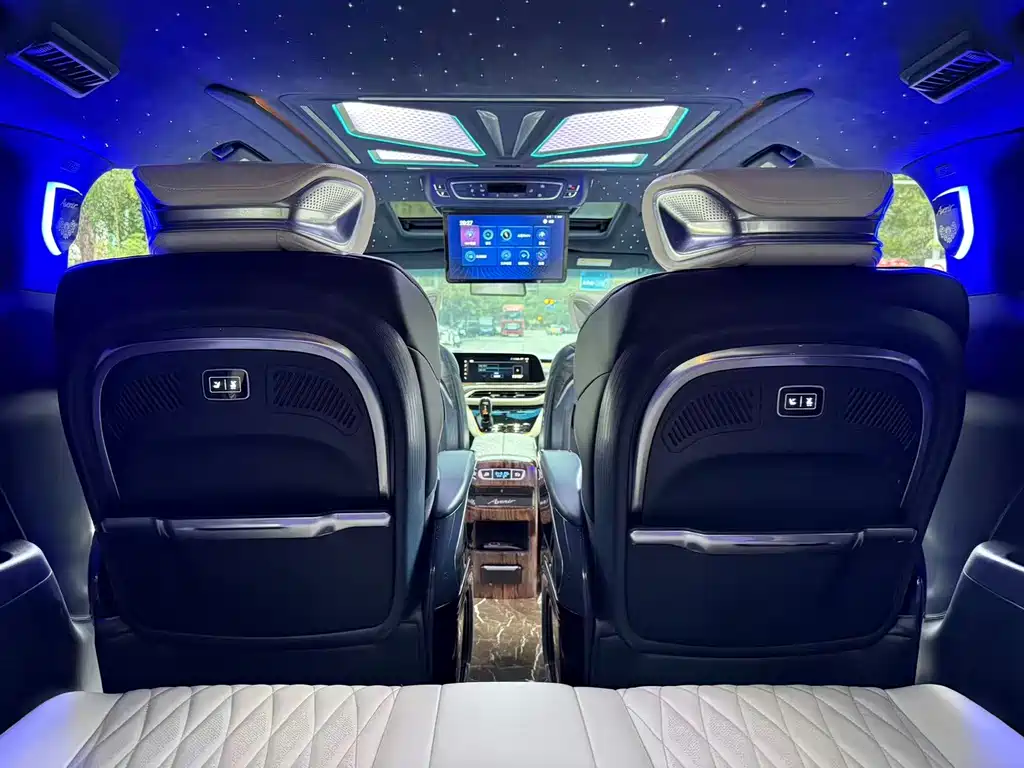 Buick GL8 — миниатюра 7