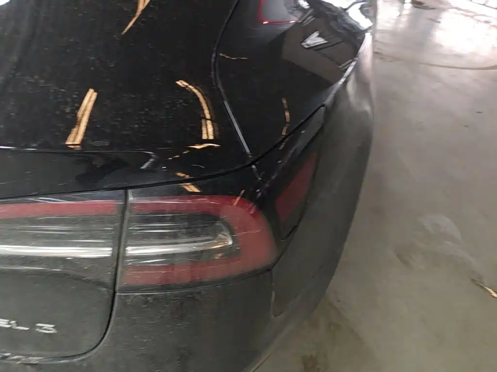 Tesla Model 3 — миниатюра 8