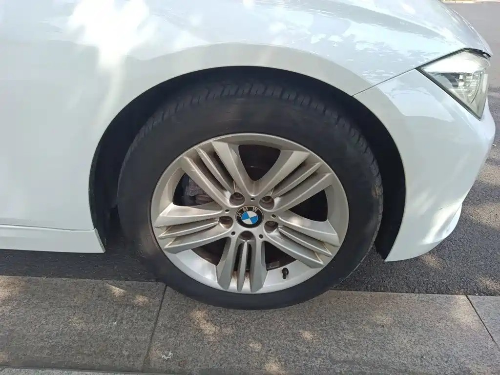BMW 3 Series — миниатюра 8